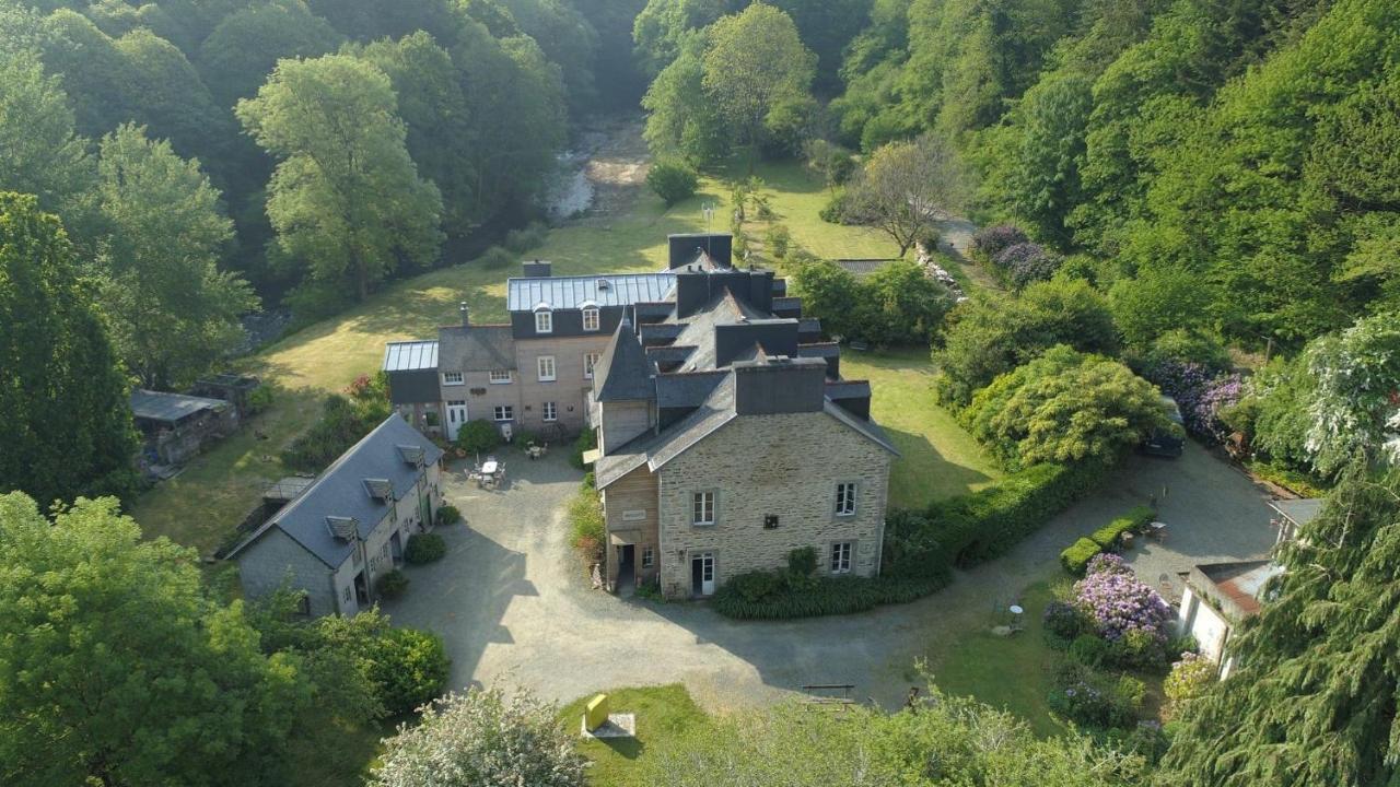 Domaine Des Papeteries Bed & Breakfast Plounevez-Moedec Luaran gambar